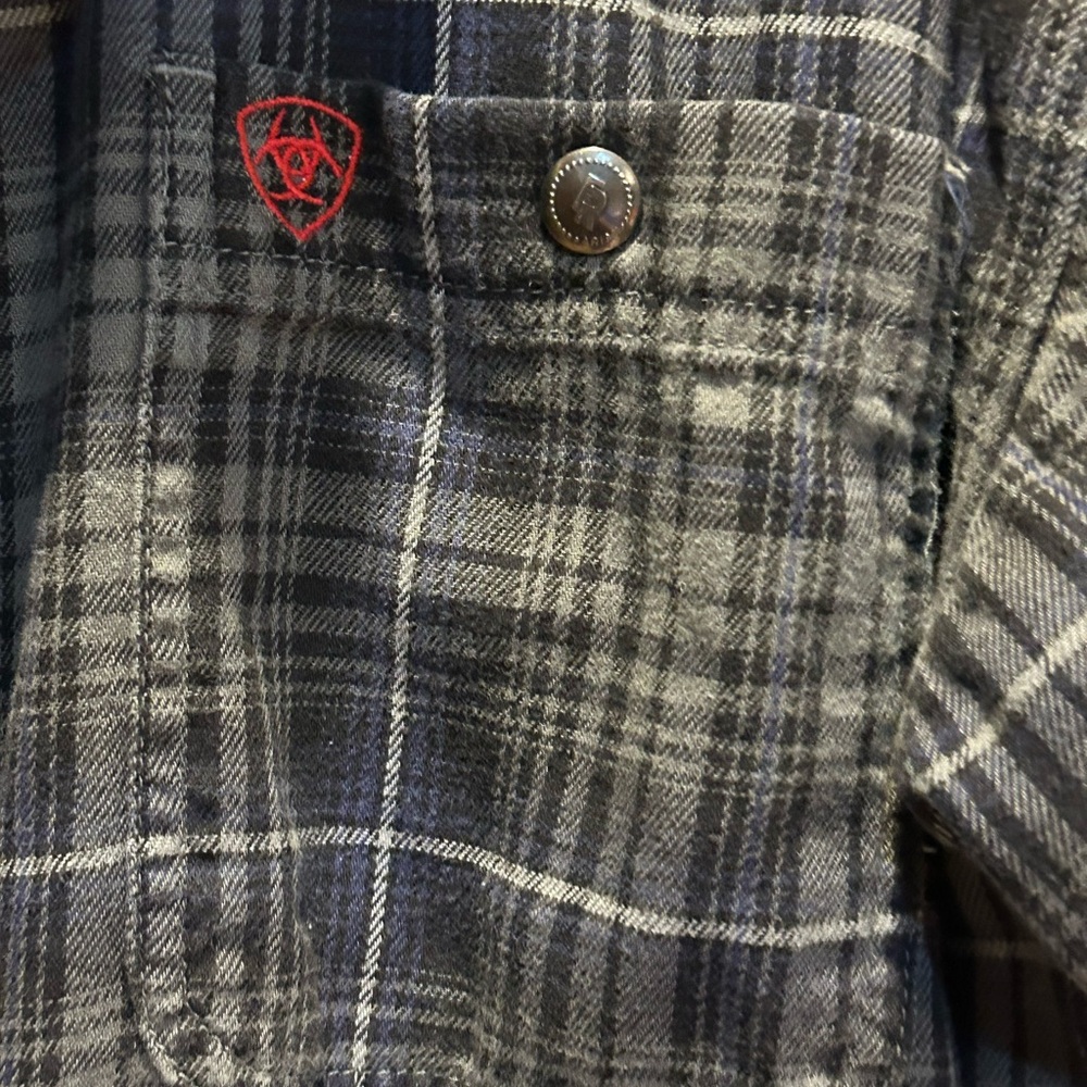 Ariat FR men XL insulated shirt jacket - Picture 3 of 8